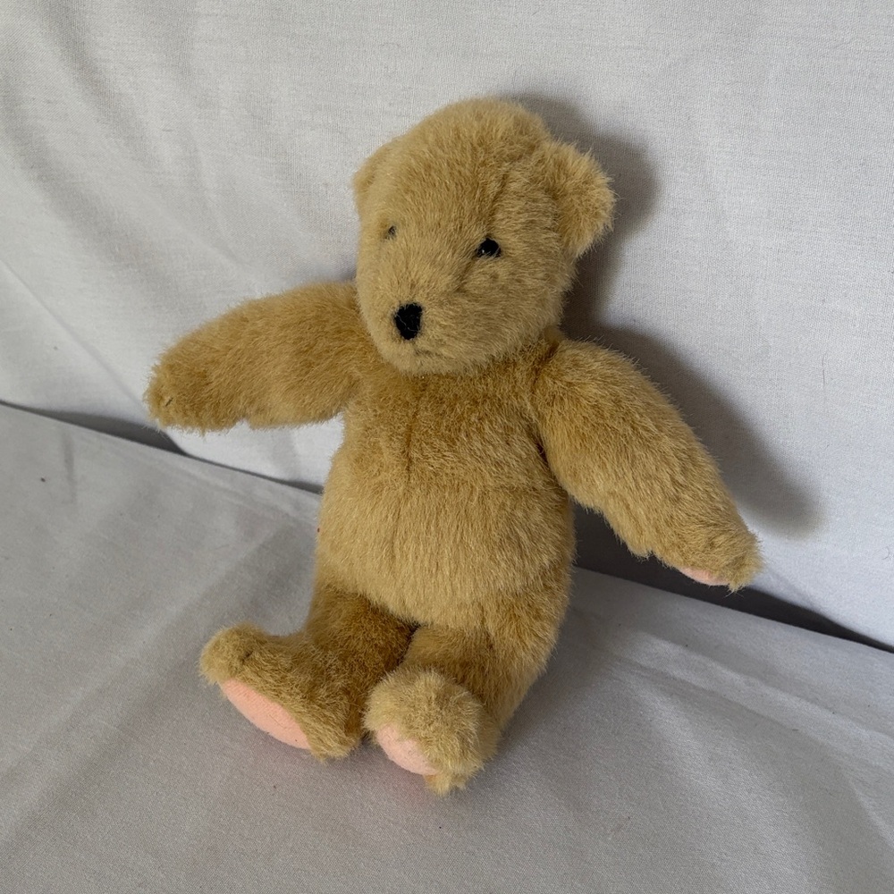 Classic North   American Bear Co.  9” Tan Bear